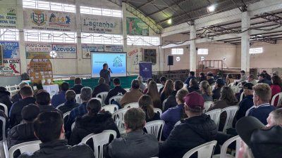 REUNI&Otilde;ES DE AVALIA&Ccedil;&Atilde;O: Cooperados analisam de perto os n&uacute;meros da cooperativa