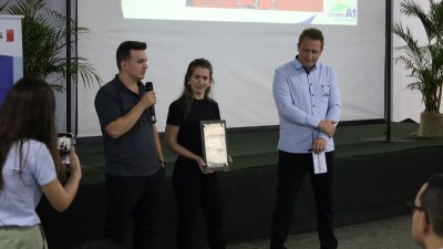 O casal enfatizou a importância da sanidade, um desafio para a granja neste ano.