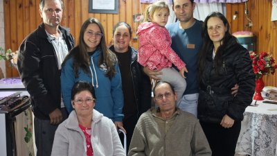 Família Genessini: Elisandro, Alessandra, Carina, Ester, Edivan,Elisangela, Juraci e Pedro