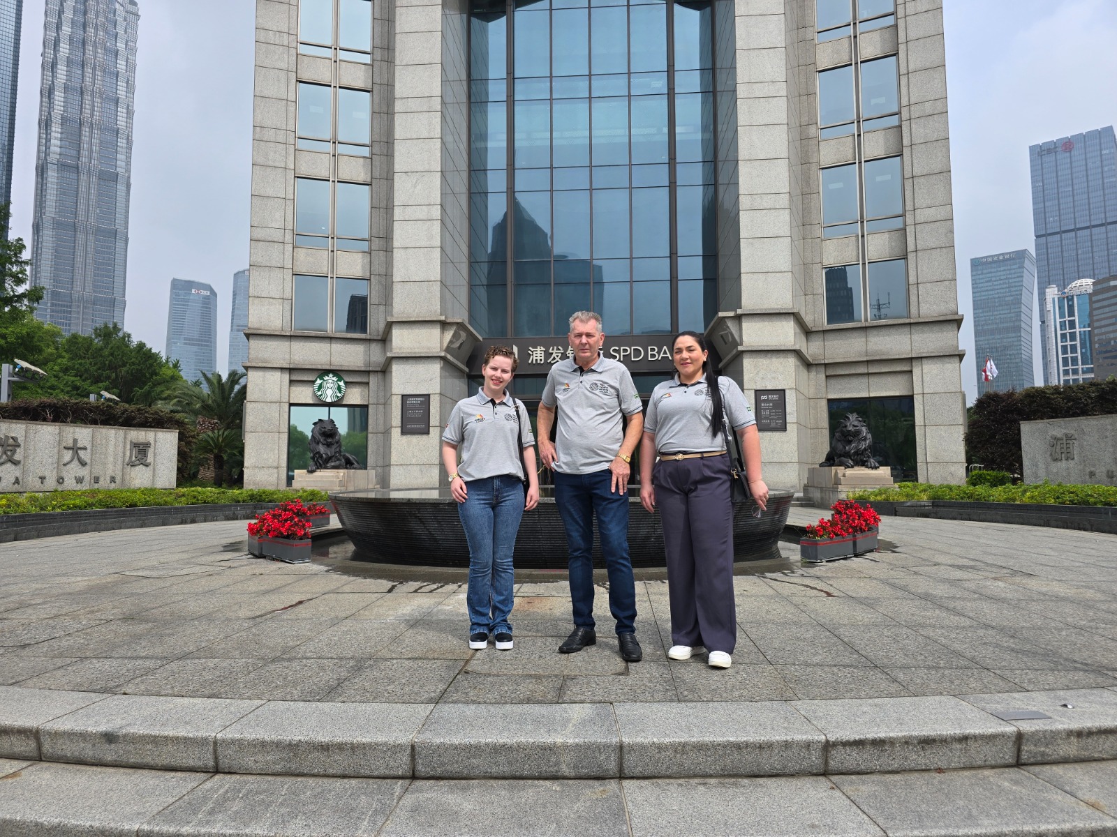 Viagem &agrave; China amplia vis&atilde;o de cooperada e colaboradores sobre alcance global da Aurora Coop