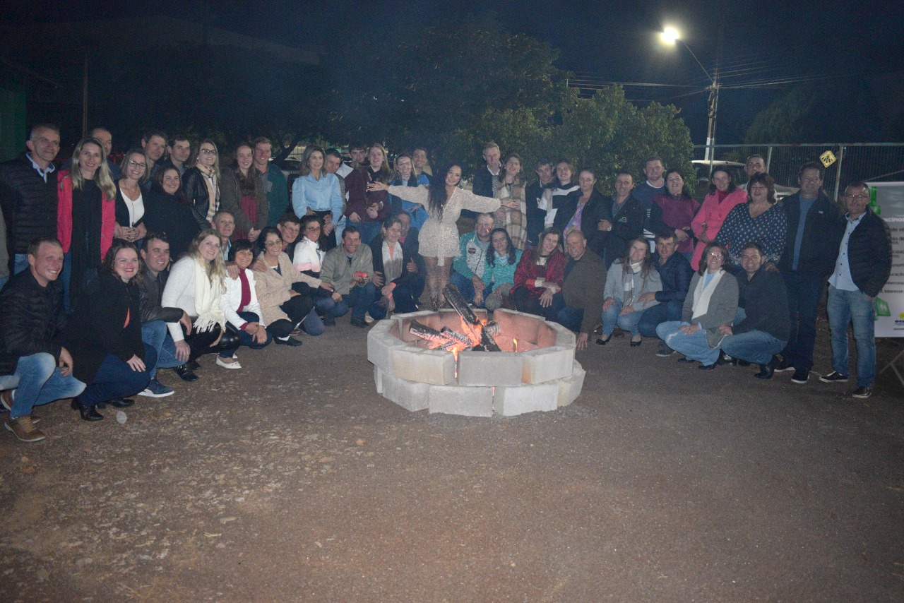 CASAIS COOPERATIVISTAS FORTALECIDOS: Cooper A1 encerrou primeira turma do programa social Empoderando Casais