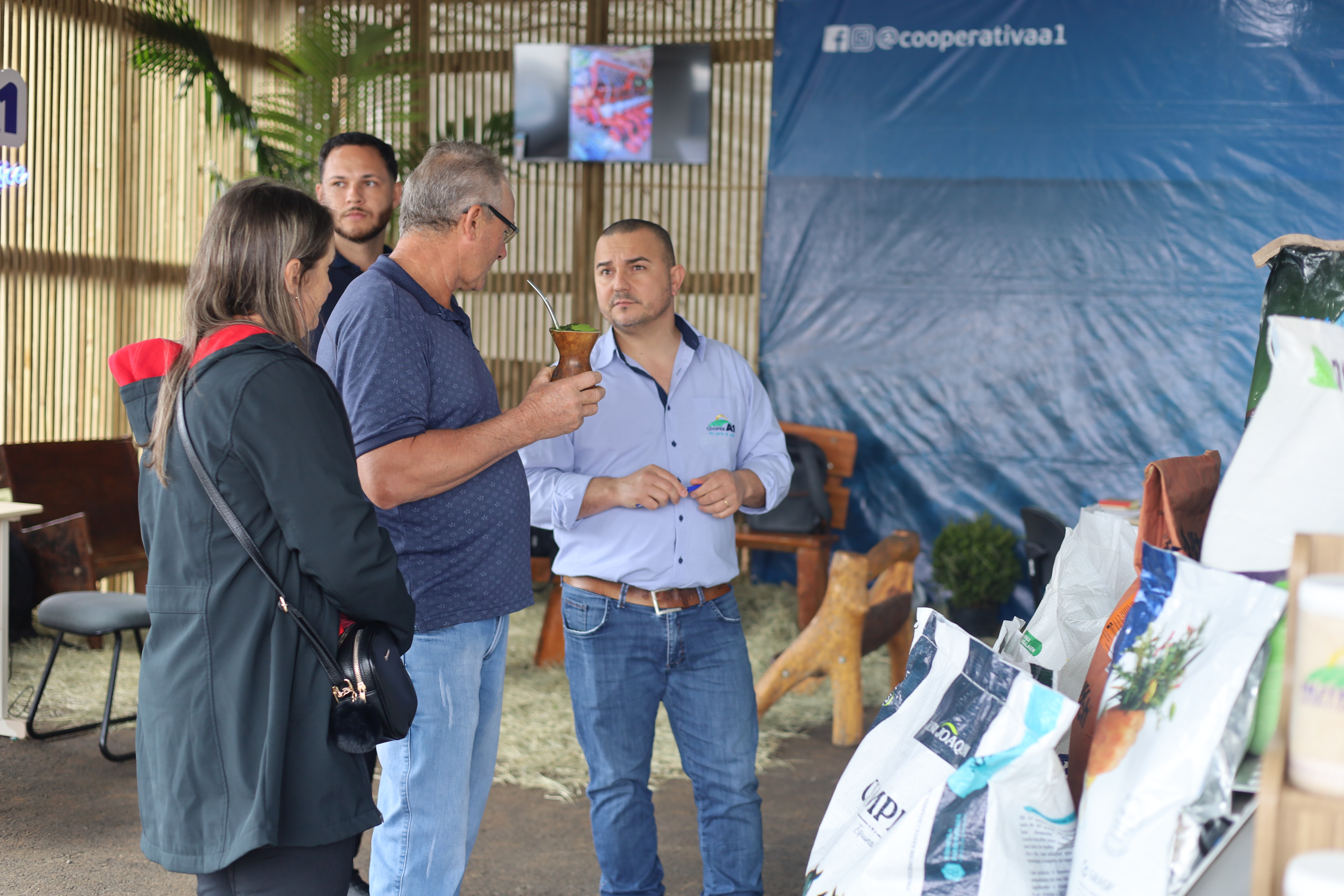 1ª EXPO FEIRA MONDAÍ: Estender os laços a comunidade 