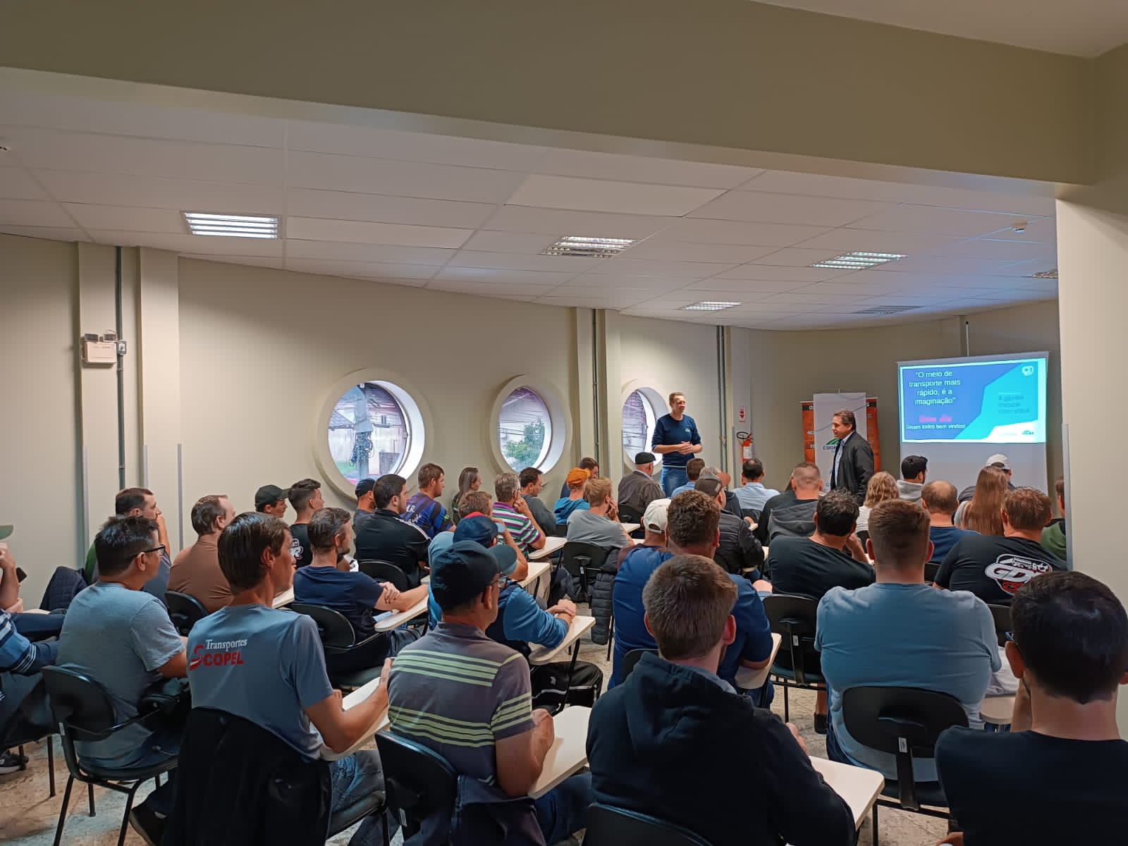 TREINAMENTO: Capacitação aos transportadores das fábricas de rações da Cooper A1